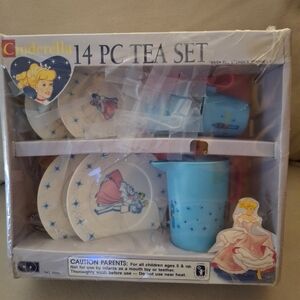 Cinderella 14-Piece Tea Set